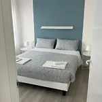 Lamar Seafront Apartment *