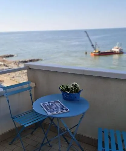 Lamar Seafront 아파트 *