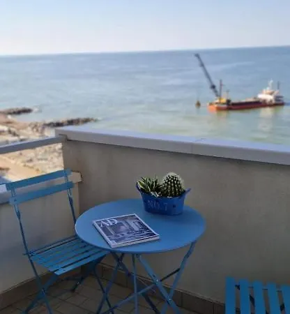 Lamar Seafront شقة *