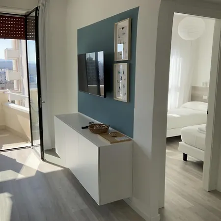 Lamar Seafront Apartment