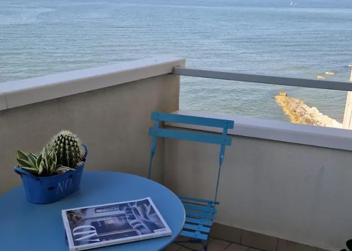 Lamar Seafront 아파트 *